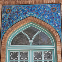 کاشی کاری مساجد، محراب حسینیه ها سر درب و بنای یادبود و بناهای تاریخی